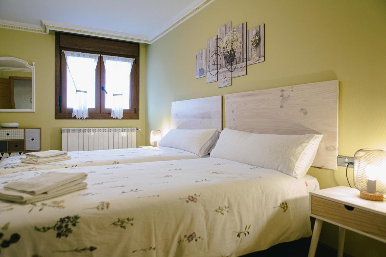 Alojamiento Urabain Apartment Allo Exterior photo