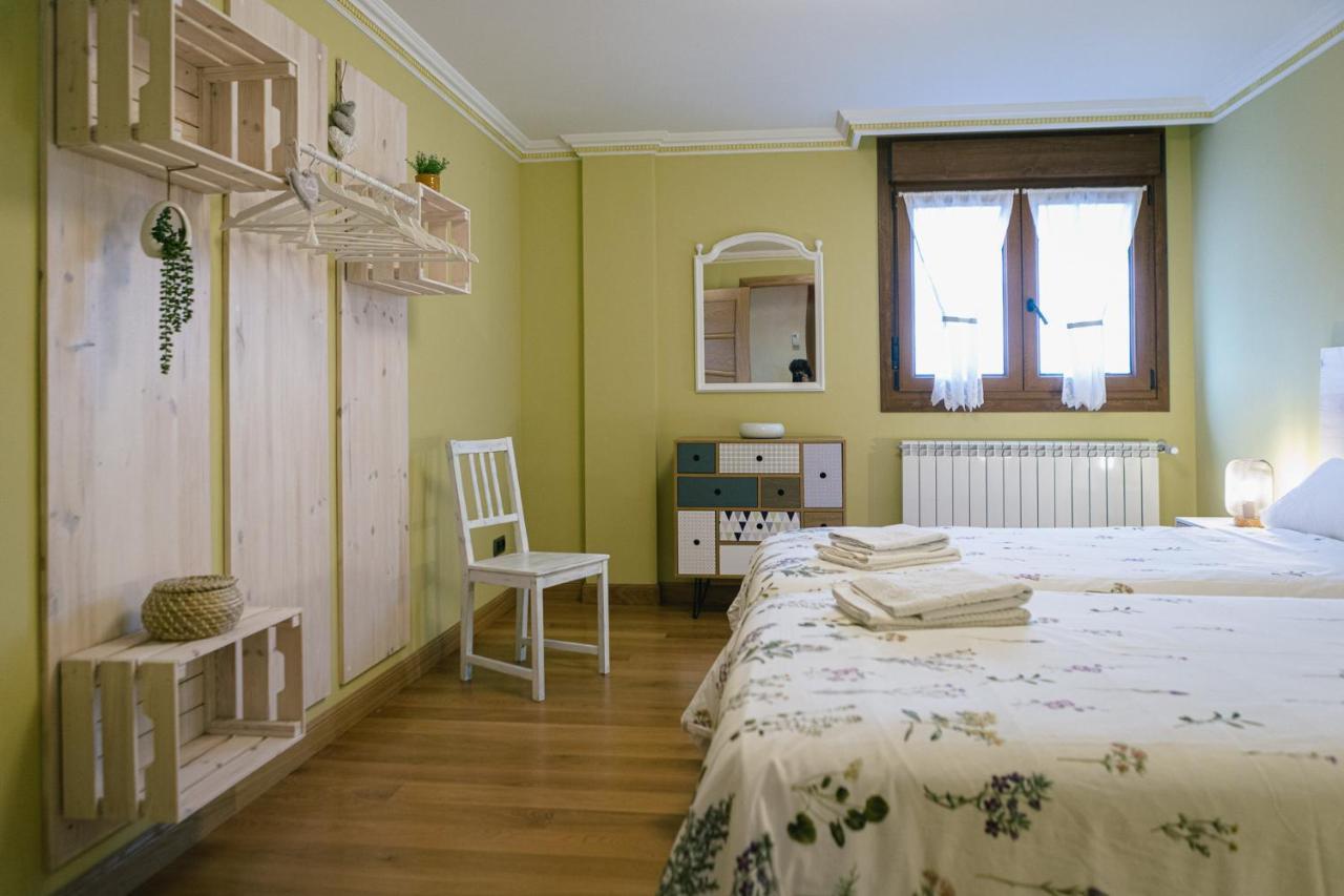 Alojamiento Urabain Apartment Allo Exterior photo
